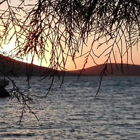 Tilos Island House * Megálon Choríon